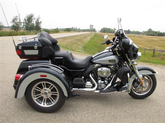 2013 Harley Davidson FLHTCUTG Tri Glide Trike